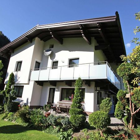 Cozy Apartment In Aschau Im Zillertal Near Ski Lift Bagian luar foto