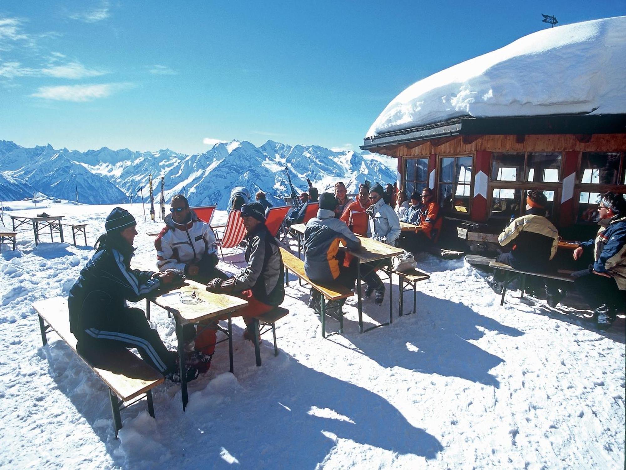 Cozy Apartment In Aschau Im Zillertal Near Ski Lift Bagian luar foto