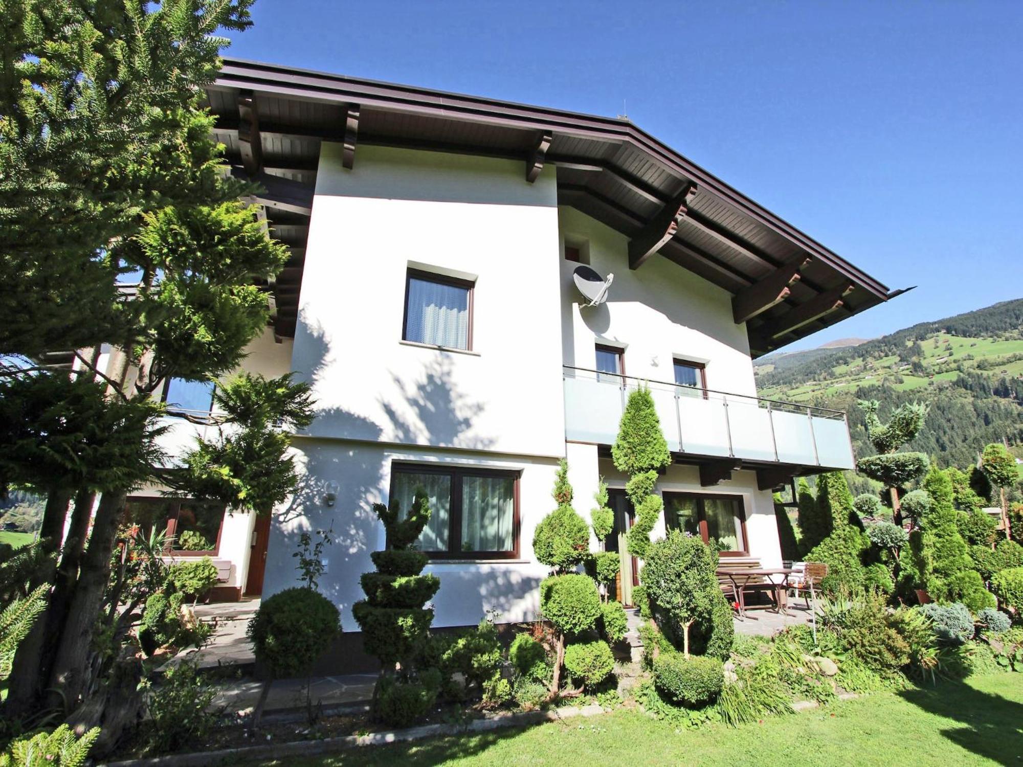 Cozy Apartment In Aschau Im Zillertal Near Ski Lift Bagian luar foto